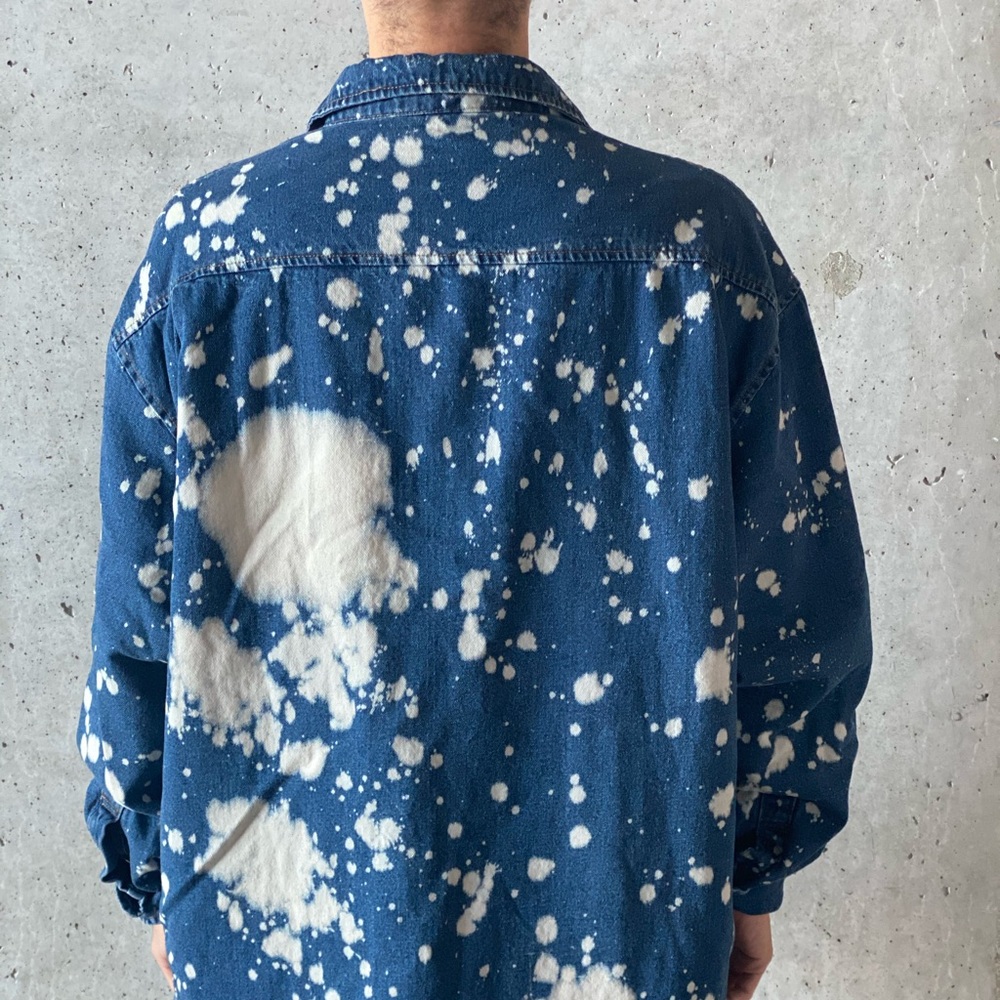 Japanese washed denim size L it’s definitely unisex :-) if you like denim!